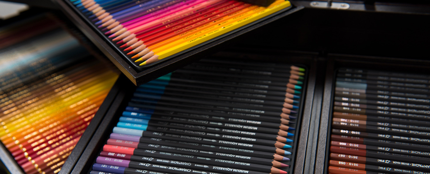Caran d’Ache treasure chest – 422 colour pencils
