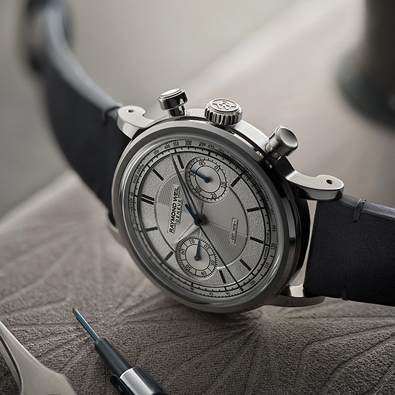 Raymond Weil souffle 50 bougies