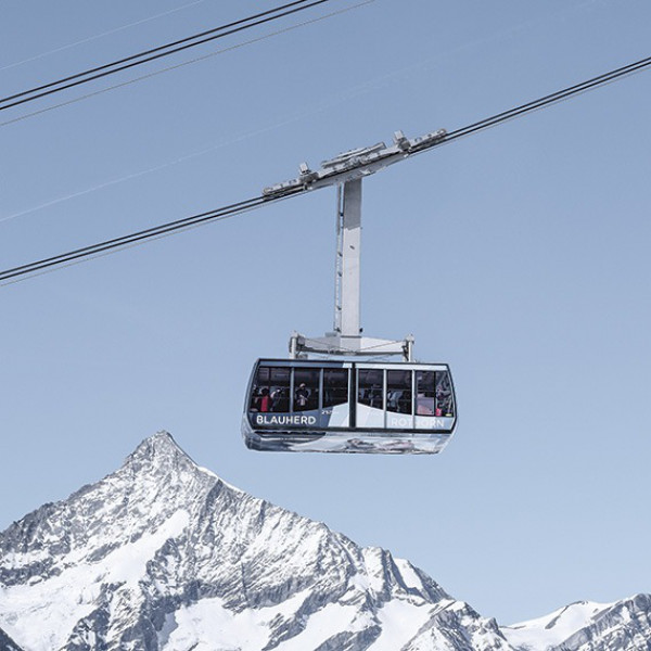 The Blauherd-rothorn cable car resumes service