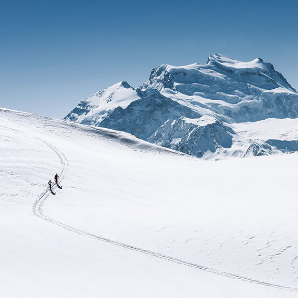 Ski touring: an enchanting getaway