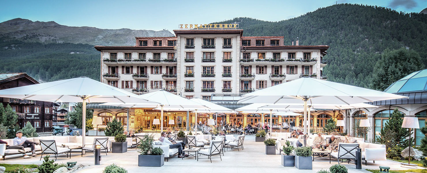 Epicurean happy hour: rendez-­vous with the Matterhorn at the Zermatterhof