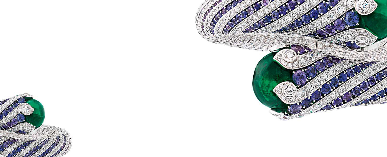 Van Cleef & Arpels  Emeraude en Majesté Collection,  The Emerald Twist bracelet