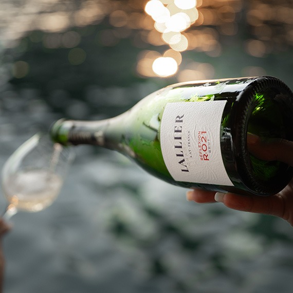 «Bubbles on the Lake» par Lallier Champagne